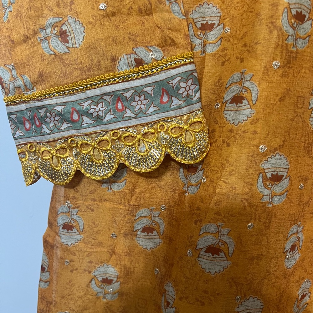 Pakistani Indian Designer Wear Lawn - image 7